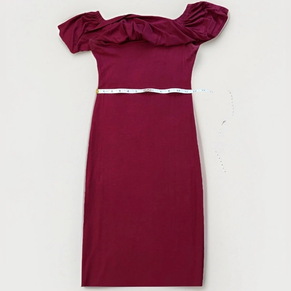 chic One-Shoulder Ruffled Bodycon Dress in Wine - Picture 3 of 7